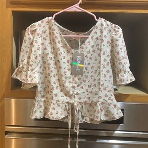 New with tags blouse flowy sleeve and bottom